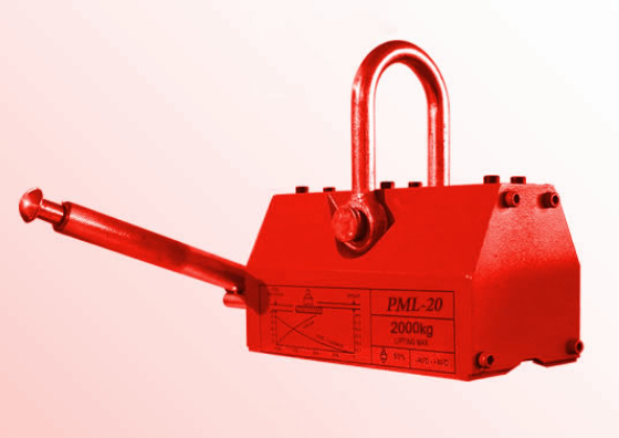 吊裝鋼板選永磁吸盤(pán)還是鋼板吊鉗